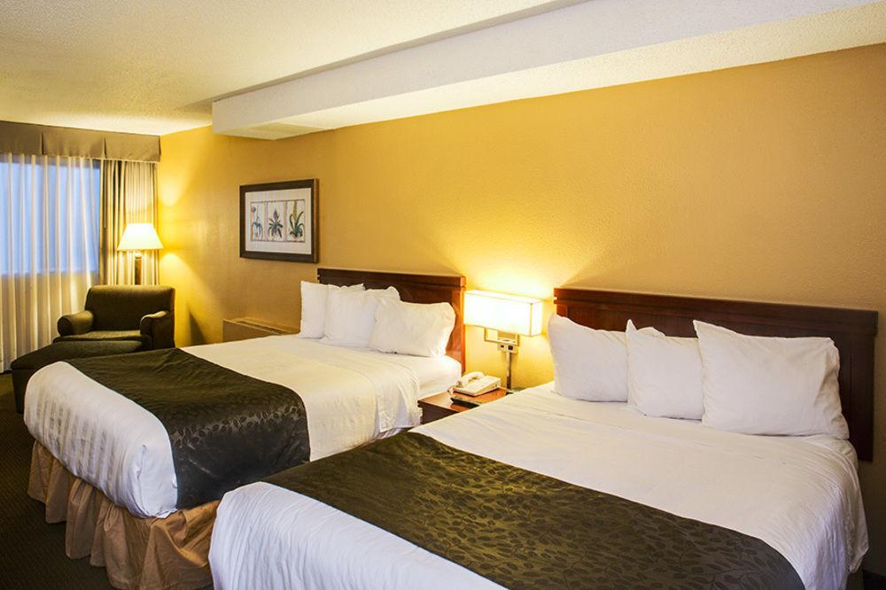 Clarion Hotel Milwaukee Airport Exteriör bild